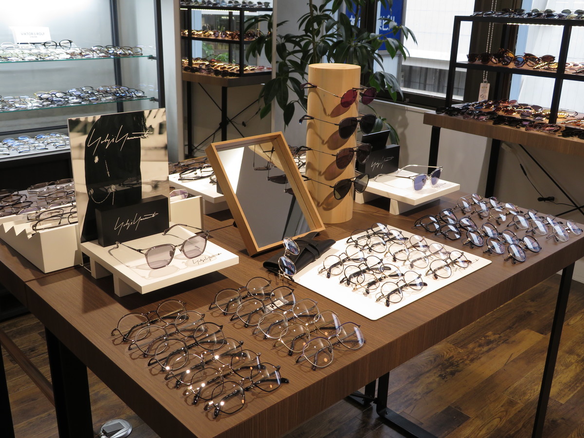 ヨウジヤマモトアイウェアのポップアップストアをオーマイグラス渋谷店で10月9日 金 より開催 Y Sもあわせて80本以上展開 オーマイグラス株式会社 Oh My Glasses Inc